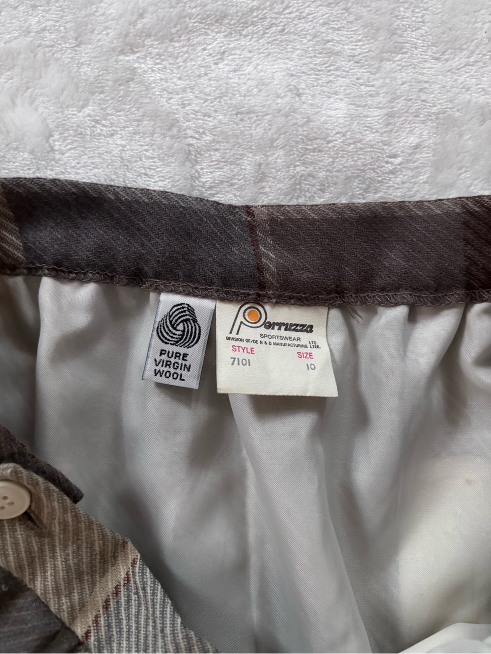 Vintage Wool midi skirt - Picture 5 of 11